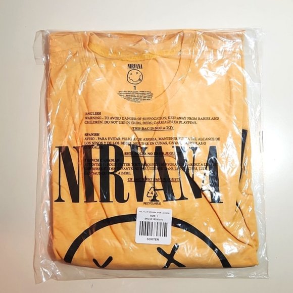 ❤️NWT VINTAGE TORRID TEE NIRVANA LAYERED BAND CONCERT SHIRT EMOJI LOGO PLUS SIZE - Picture 7 of 9
